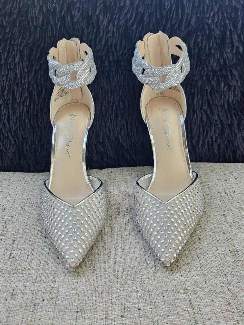 Betsey Johnson Women Pump Sandal Silver RHINESTONE Bridal Heel Shoe Size 8.5M - Picture 3 of 13